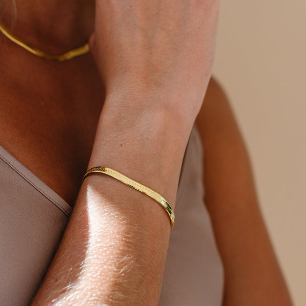 【HYERES LOR】22SS★ Colombed'Or herringbone chain Bracelet HYERES LOR】22SS☆ Colombed'Or herringbone chain Bracelet