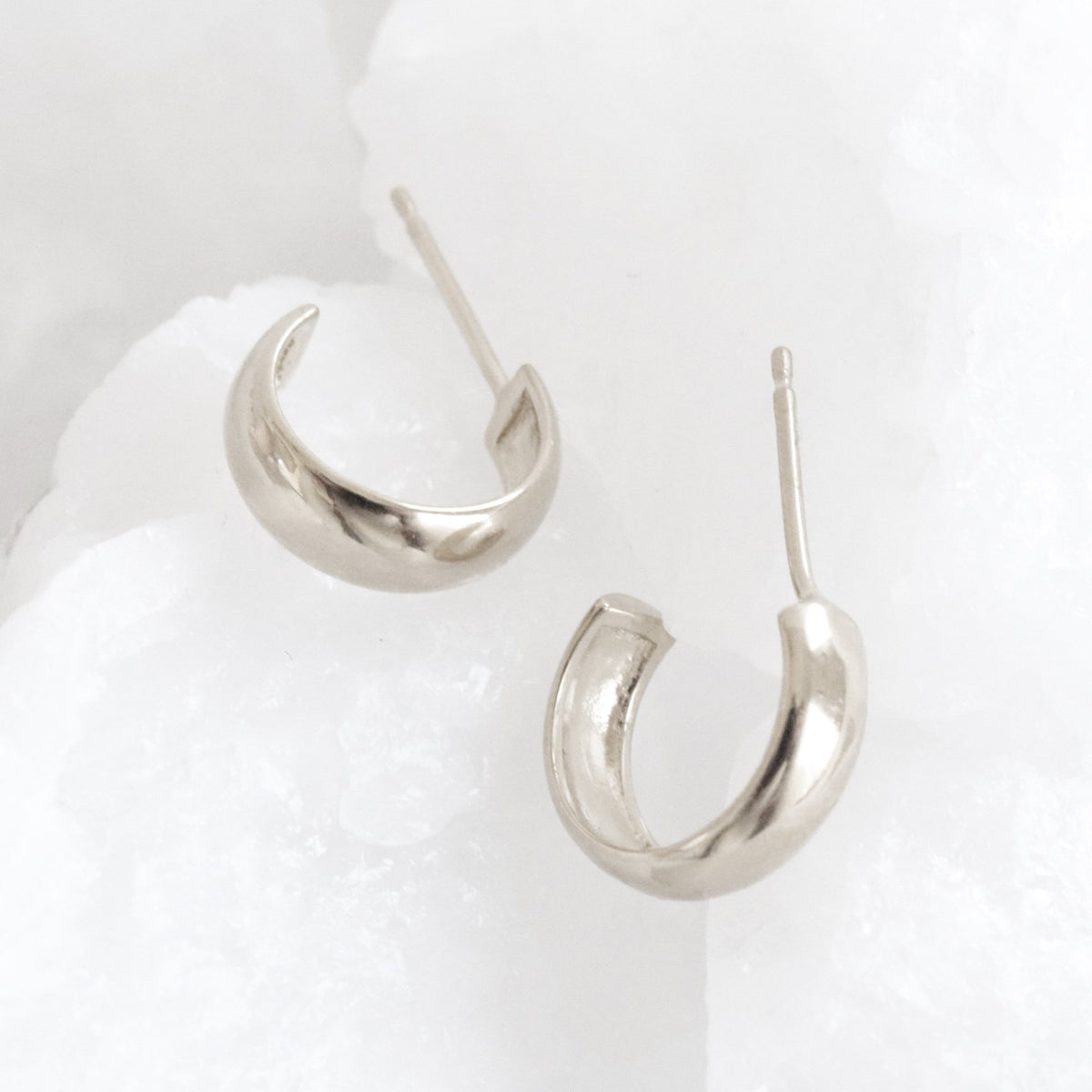 POISE HUGGIE HOOPS - SILVER - SO PRETTY CARA COTTER