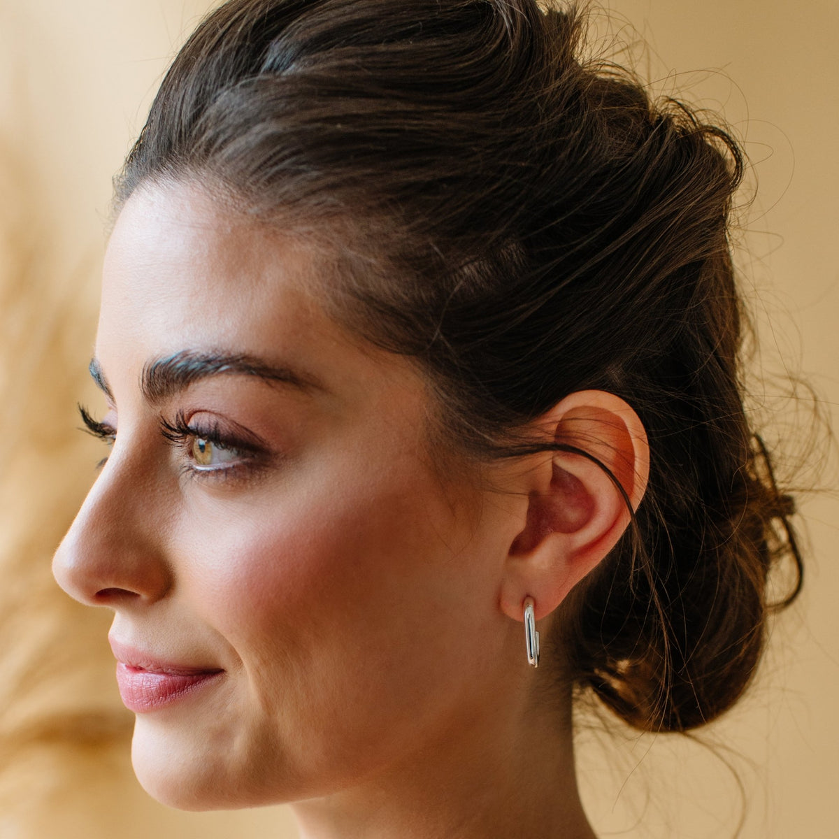 POISE OVAL HOOPS - SILVER - SO PRETTY CARA COTTER
