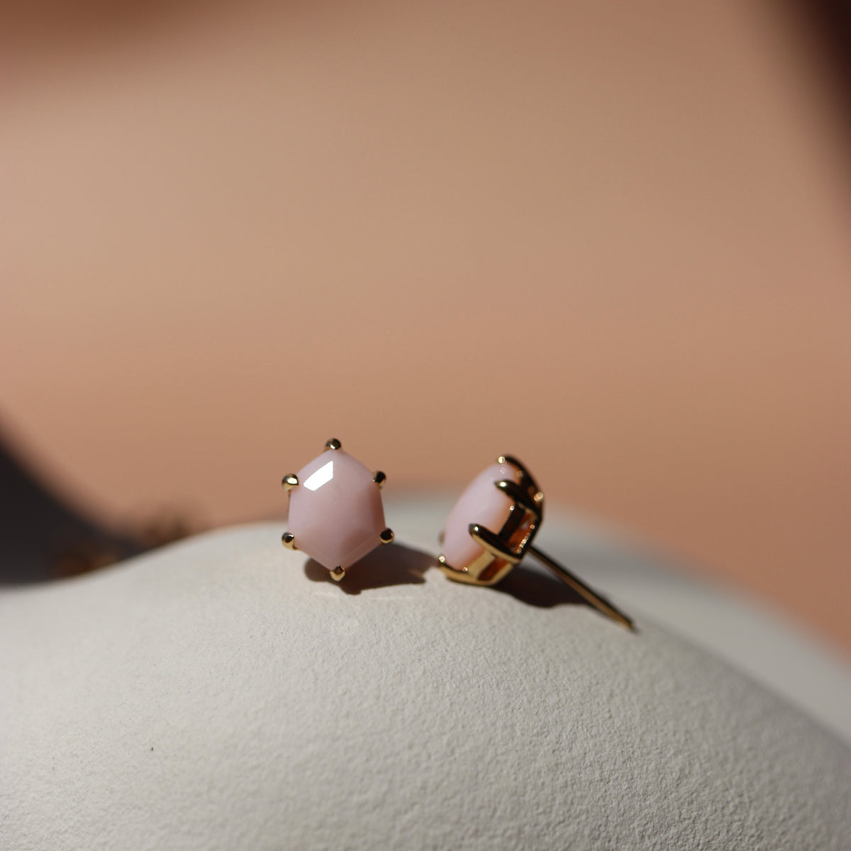 MINI HONOUR STUD EARRINGS - PINK OPAL & GOLD