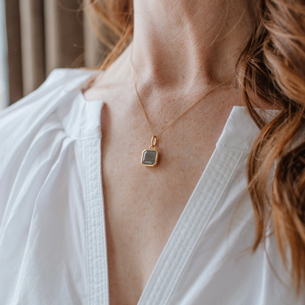 LOVE VINTAGE PENDANT NECKLACE - LABRADORITE