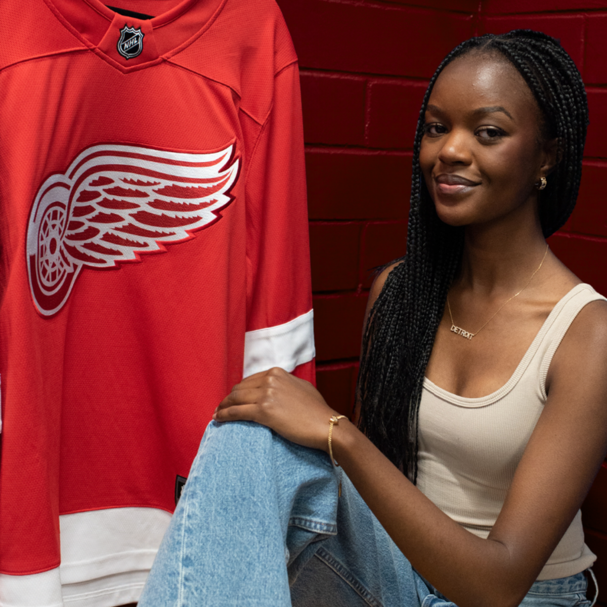 Detroit Red Wings Pave Cigar Band Hoop Earrings