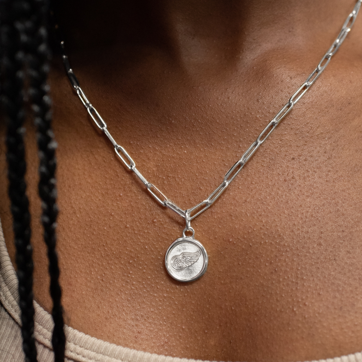 Detroit Red Wings Wax Seal Oval  Link Pendant Necklace