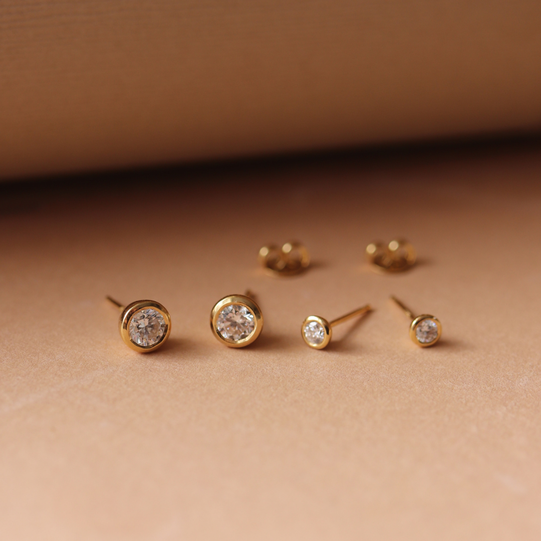 Fraiche Mini Solitaire Diamond Studs