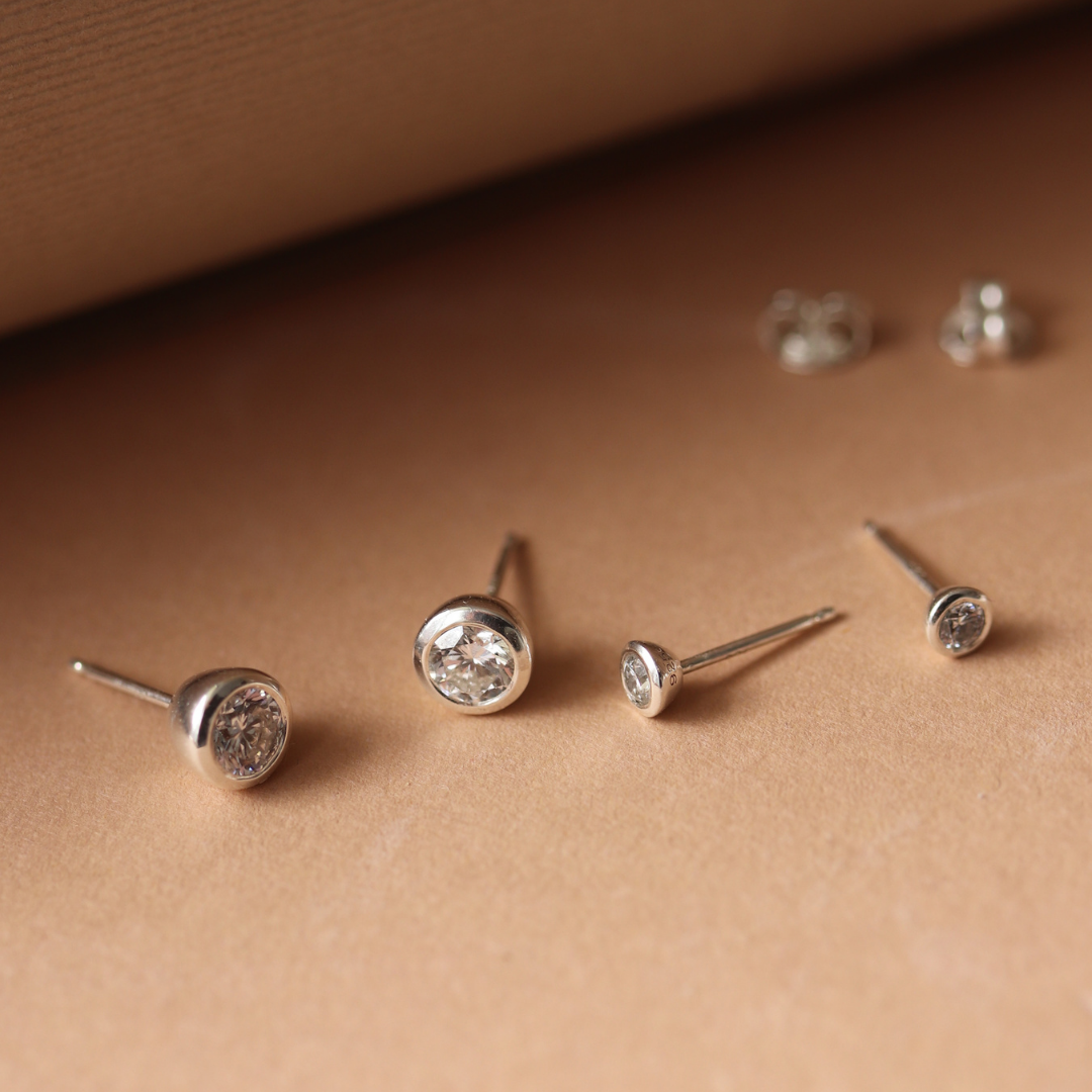 Fraiche Mini Solitaire Diamond Studs