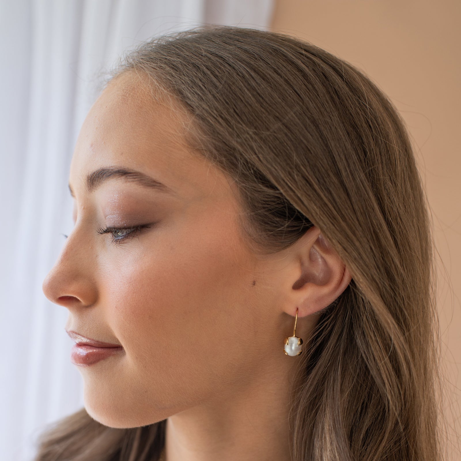 Glee Drop Earrings - Pearl