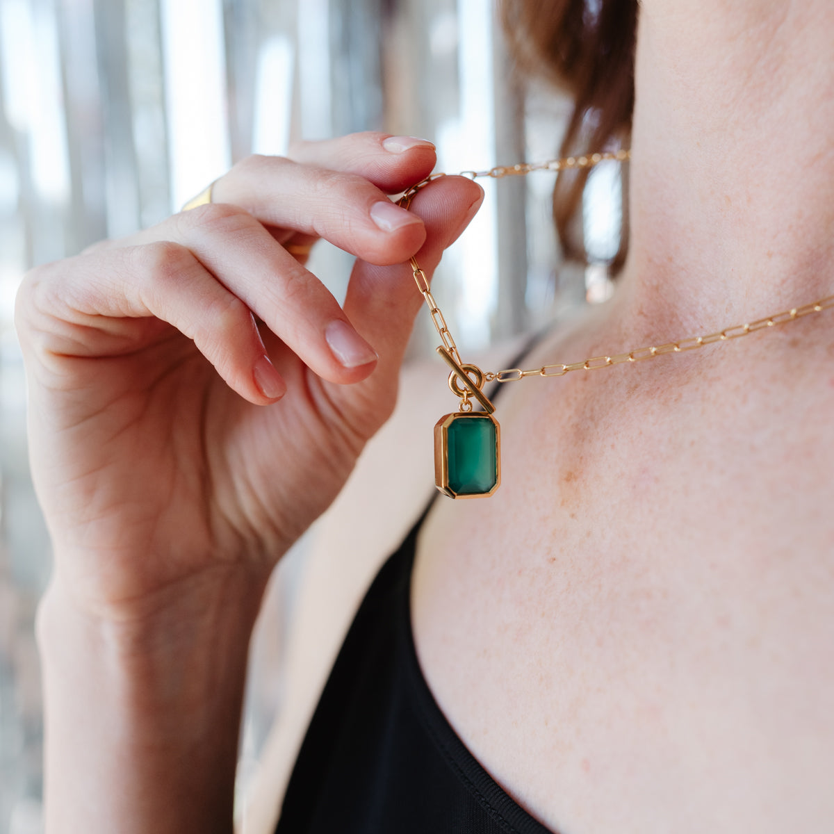 DAY 3: LOVE VINTAGE SOLITAIRE TOGGLE NECKLACE - GREEN ONYX &amp; GOLD