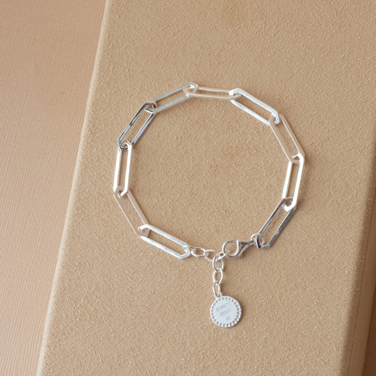 LUXE POISE OVAL BRACELET - SILVER