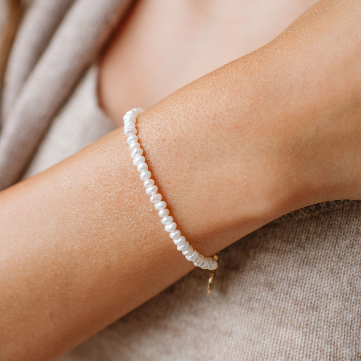 Iconic Beaded Stretch Bracelet - Freshwater Pearl