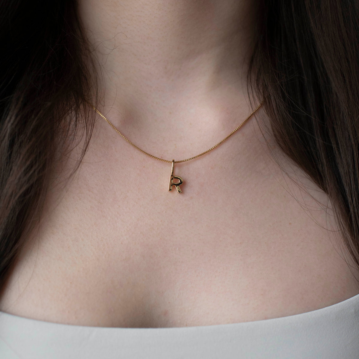NOTABLE LETTER CHARM - R