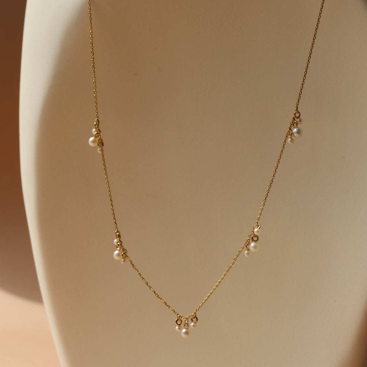 Radiant Cluster Necklace - Pearl