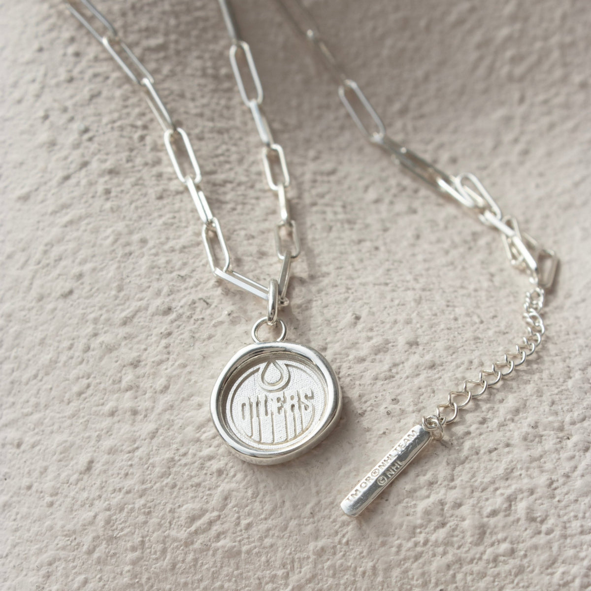 Edmonton Oilers Wax Seal Oval Link Pendant Necklace - SO PRETTY CARA COTTER