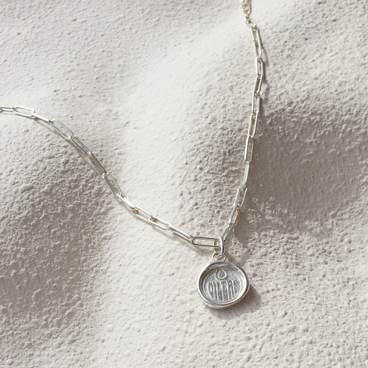 Edmonton Oilers Wax Seal Oval Link Pendant Necklace - SO PRETTY CARA COTTER