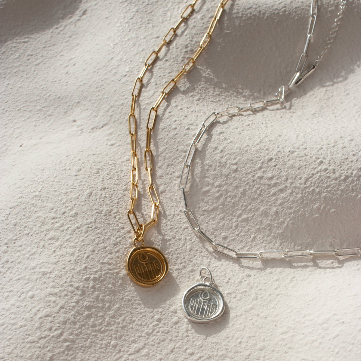 Edmonton Oilers Wax Seal Oval Link Pendant Necklace - SO PRETTY CARA COTTER