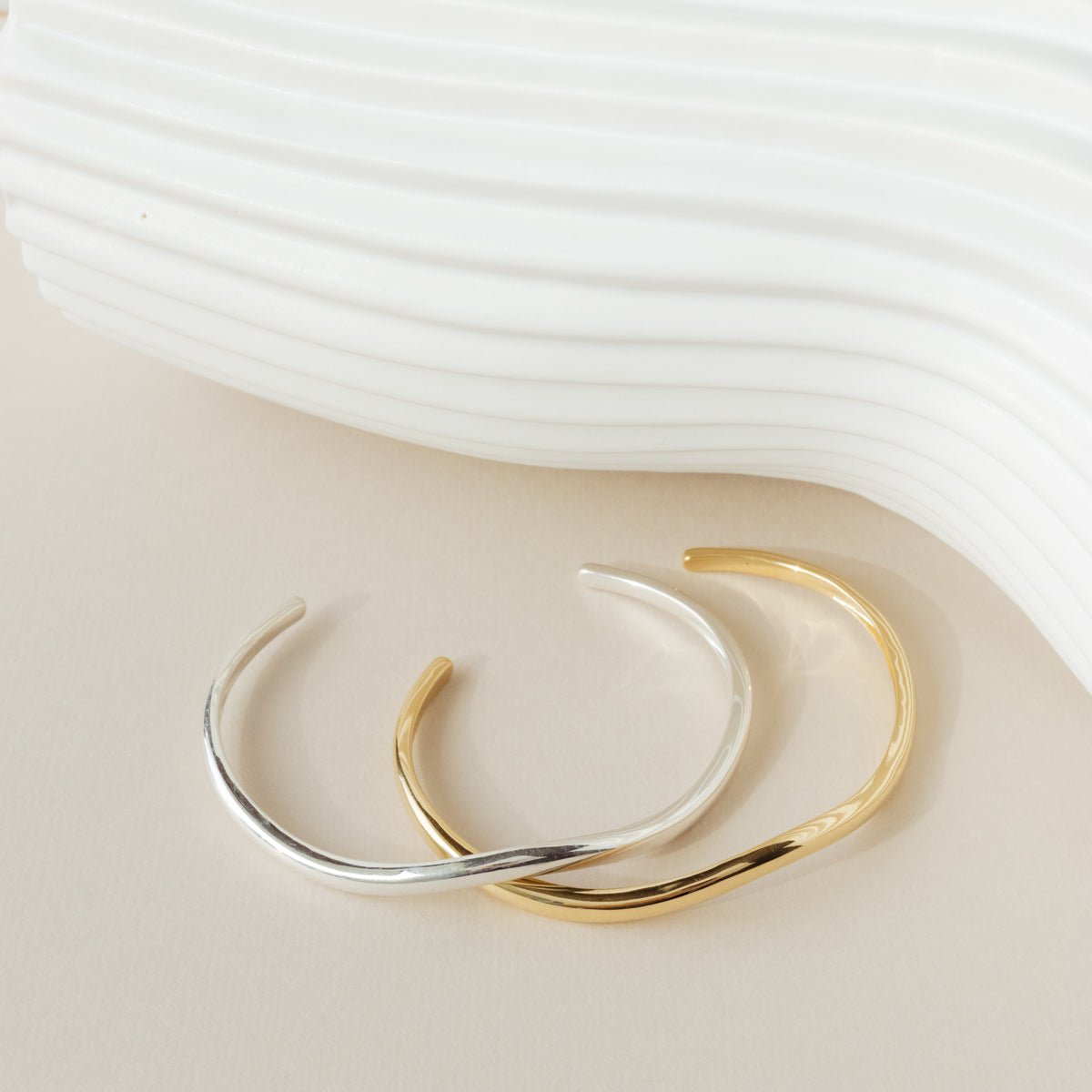 FEARLESS WAVY CUFF - SO PRETTY CARA COTTER