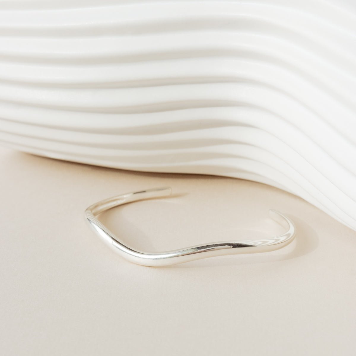 FEARLESS WAVY CUFF - SO PRETTY CARA COTTER