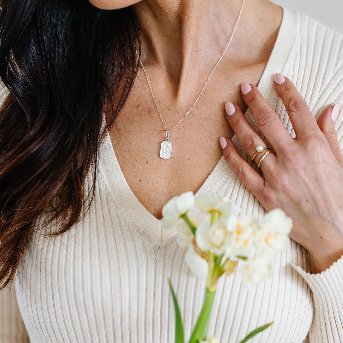 FRAICHE INSPIRE DECEMBER BIRTH FLOWER NECKLACE - NARCISSUS - SILVER - SO PRETTY CARA COTTER