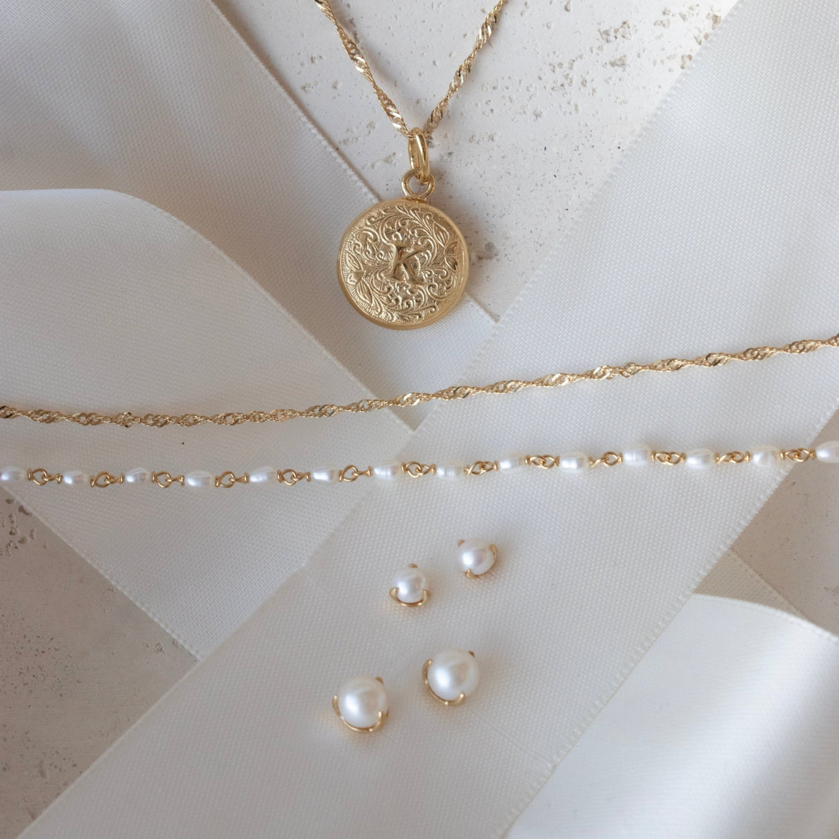 FRAICHE SOLITAIRE STUDS - PEARL - SO PRETTY CARA COTTER