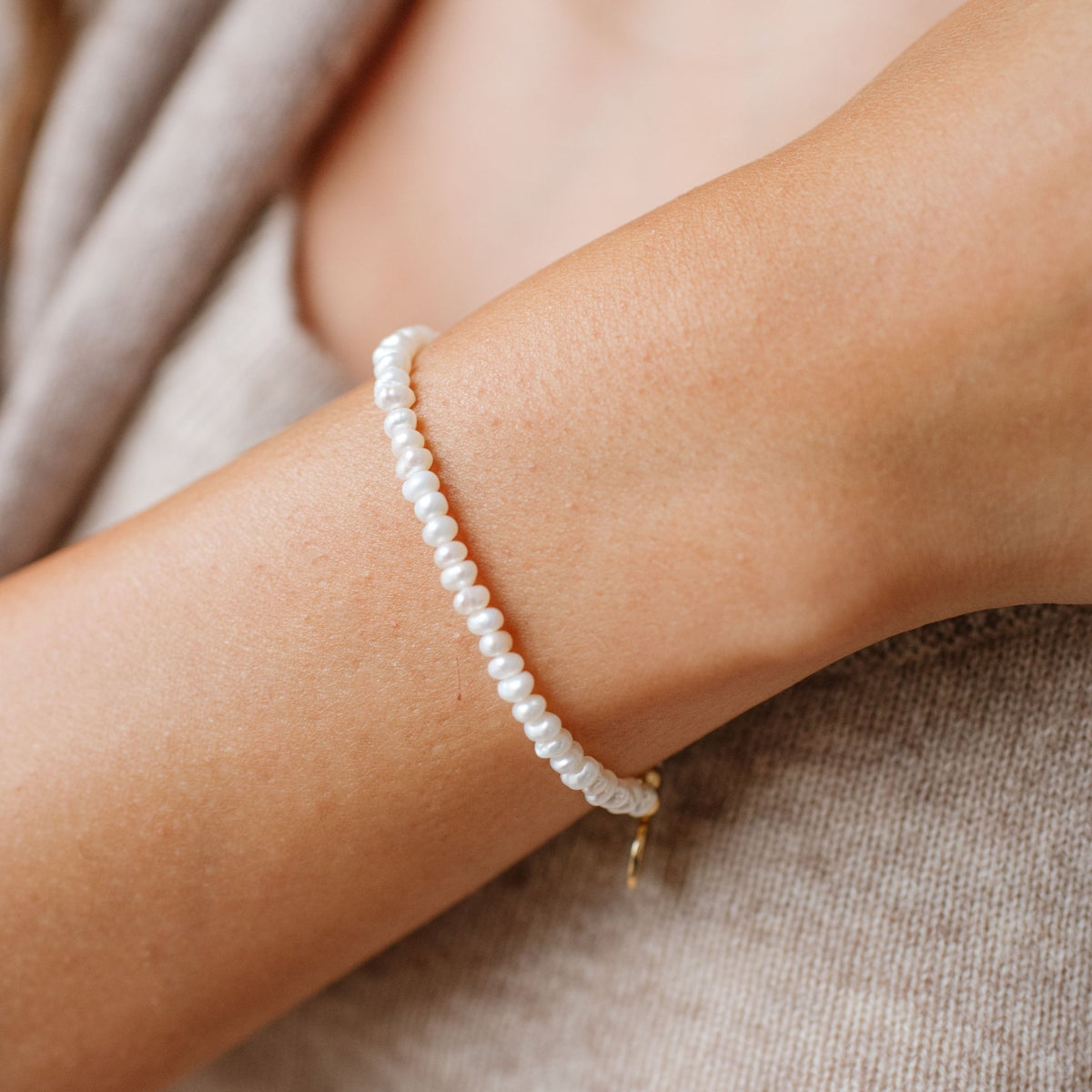 Iconic Beaded Stretch Bracelet - Freshwater Pearl - SO PRETTY CARA COTTER