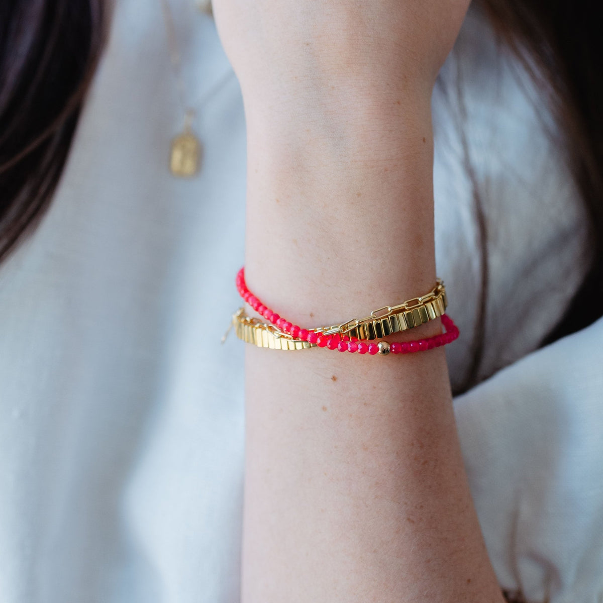ICONIC BEADED STRETCH BRACELET - HOT PINK CHALCEDONY - SO PRETTY CARA COTTER