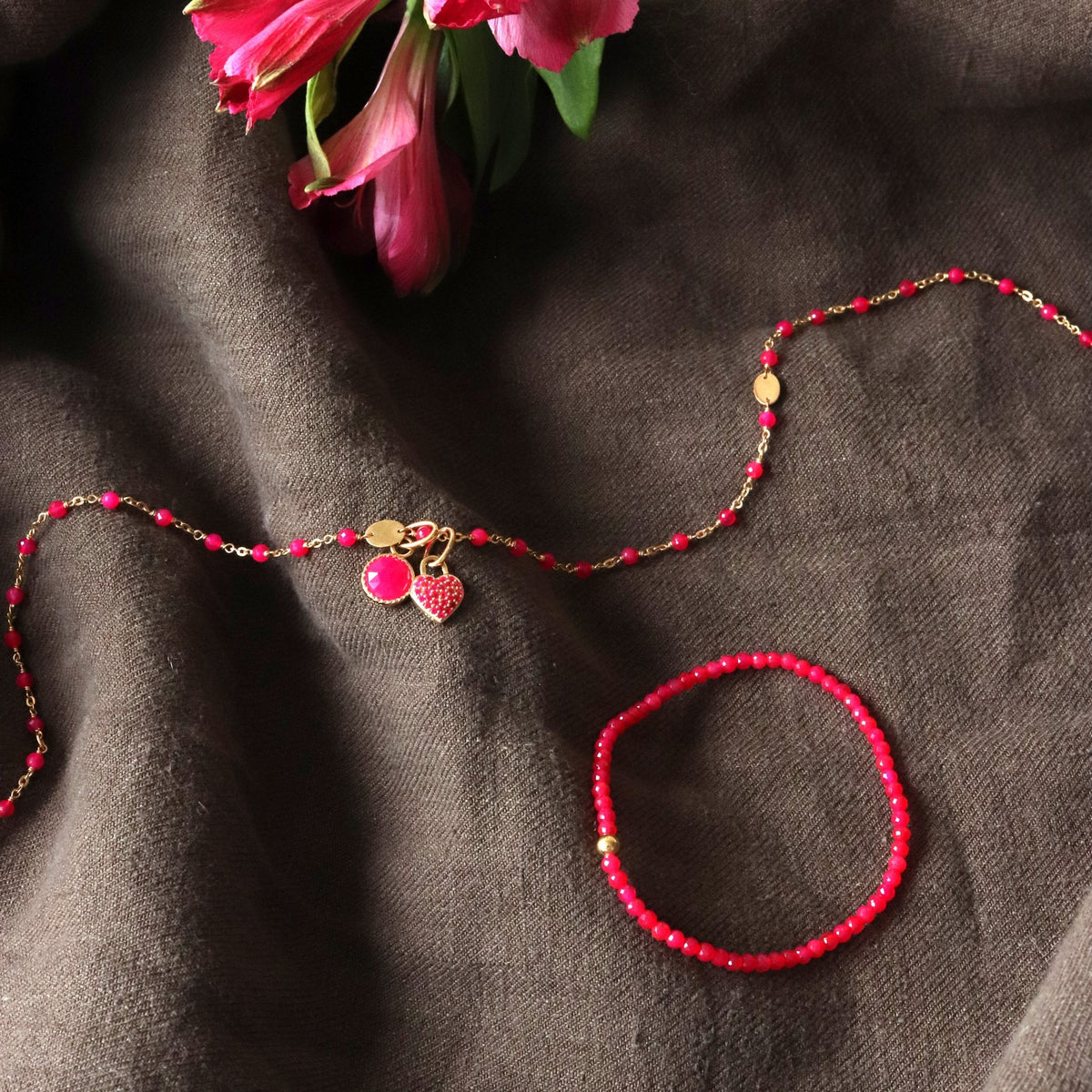 ICONIC BEADED STRETCH BRACELET - HOT PINK CHALCEDONY - SO PRETTY CARA COTTER