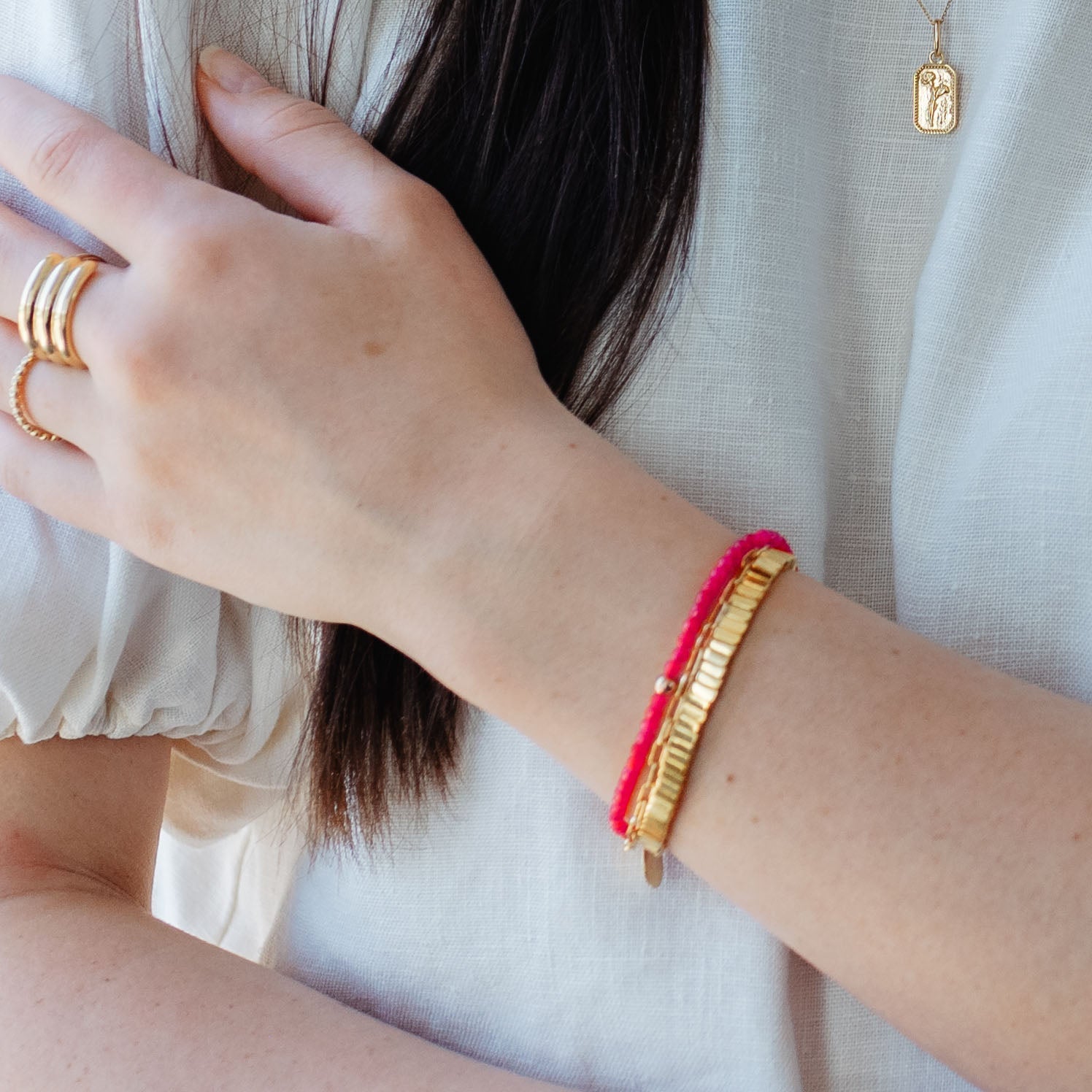 ICONIC BEADED STRETCH BRACELET - HOT PINK CHALCEDONY - SO PRETTY CARA COTTER