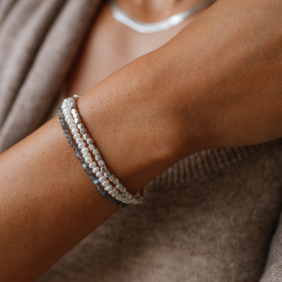 Iconic Beaded Stretch Bracelet - Labradorite - SO PRETTY CARA COTTER