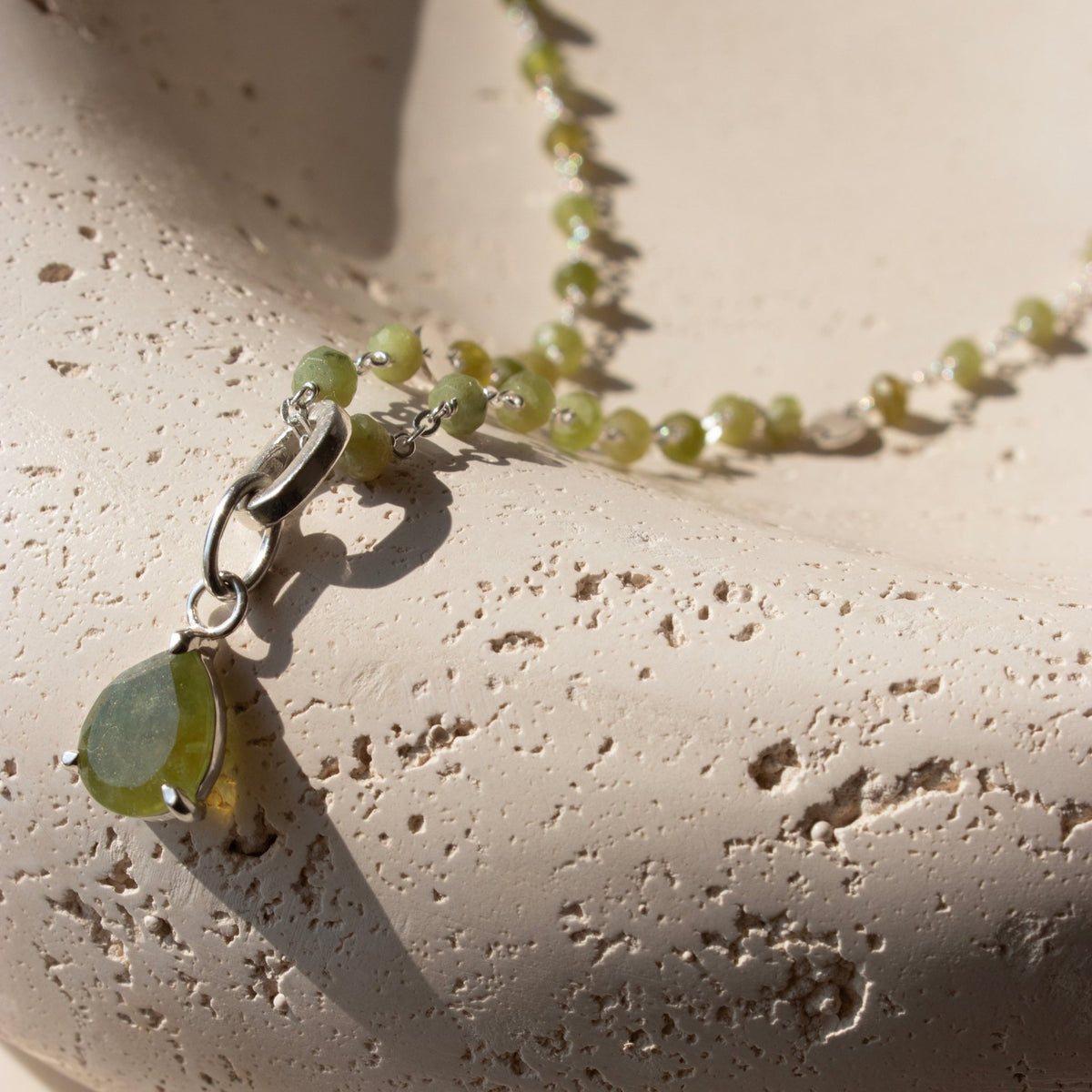 Iconic Short Beaded Necklace - Juniper Vasonite - SO PRETTY CARA COTTER