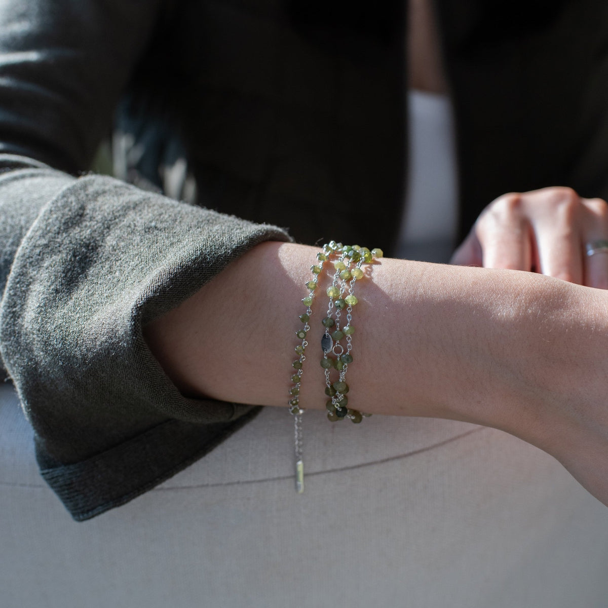 Iconic Short Beaded Necklace - Juniper Vasonite - SO PRETTY CARA COTTER