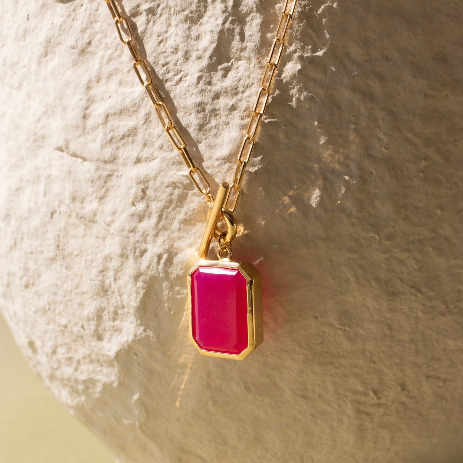 LOVE VINTAGE SOLITAIRE TOGGLE NECKLACE - HOT PINK CHALCEDONY - SO PRETTY CARA COTTER