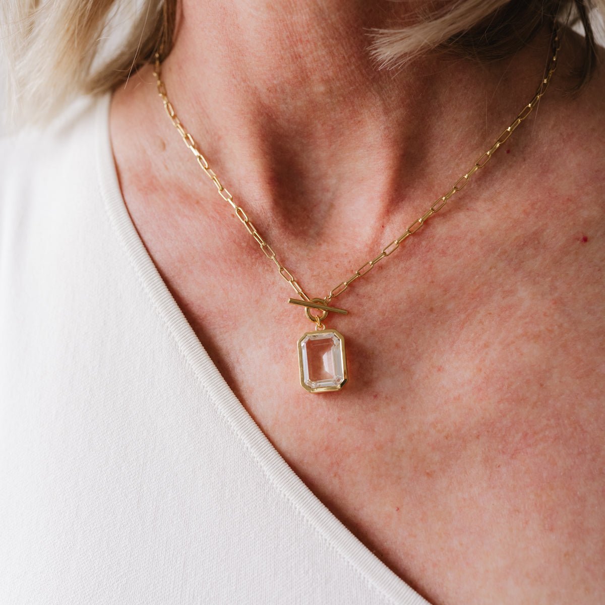 LOVE VINTAGE SOLITAIRE TOGGLE NECKLACE - ROCK CRYSTAL & GOLD - SO PRETTY CARA COTTER