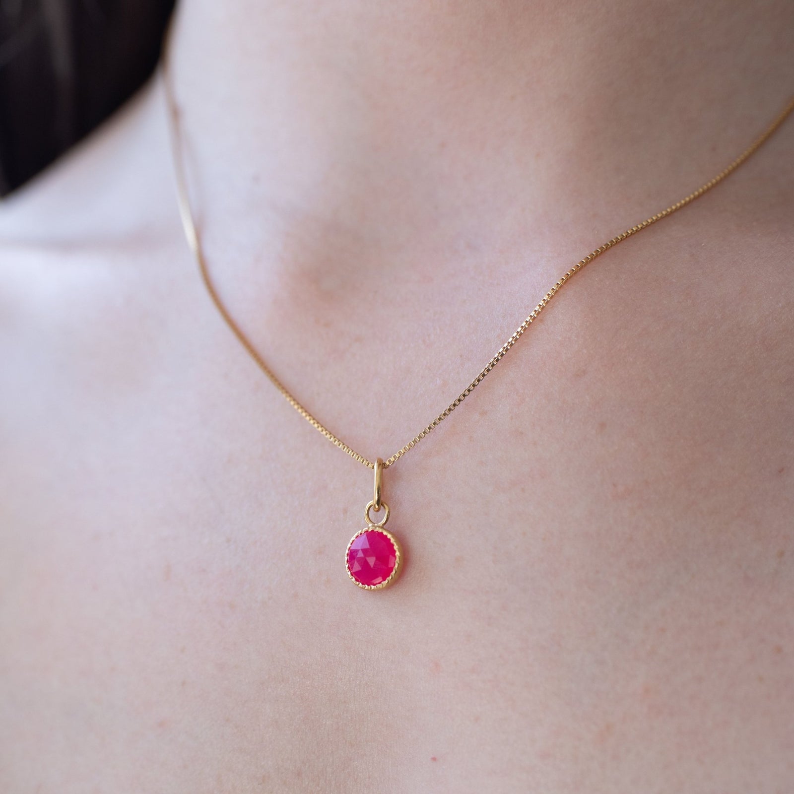 MINI LEGACY CHARM - HOT PINK CHALCEDOONY - SO PRETTY CARA COTTER