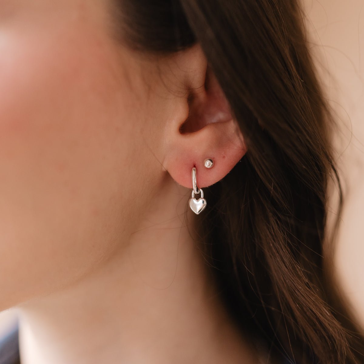 MINI POISE HUGGIE HOOPS HEART LOCK - SILVER - SO PRETTY CARA COTTER