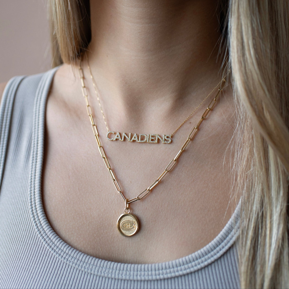 Montréal Canadiens Wax Seal Oval Link Pendant Necklace - SO PRETTY CARA COTTER