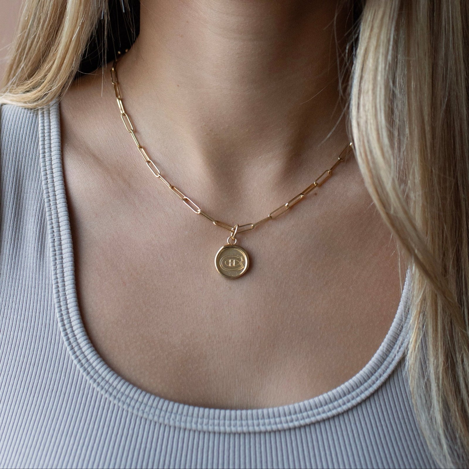 Montréal Canadiens Wax Seal Oval Link Pendant Necklace - SO PRETTY CARA COTTER