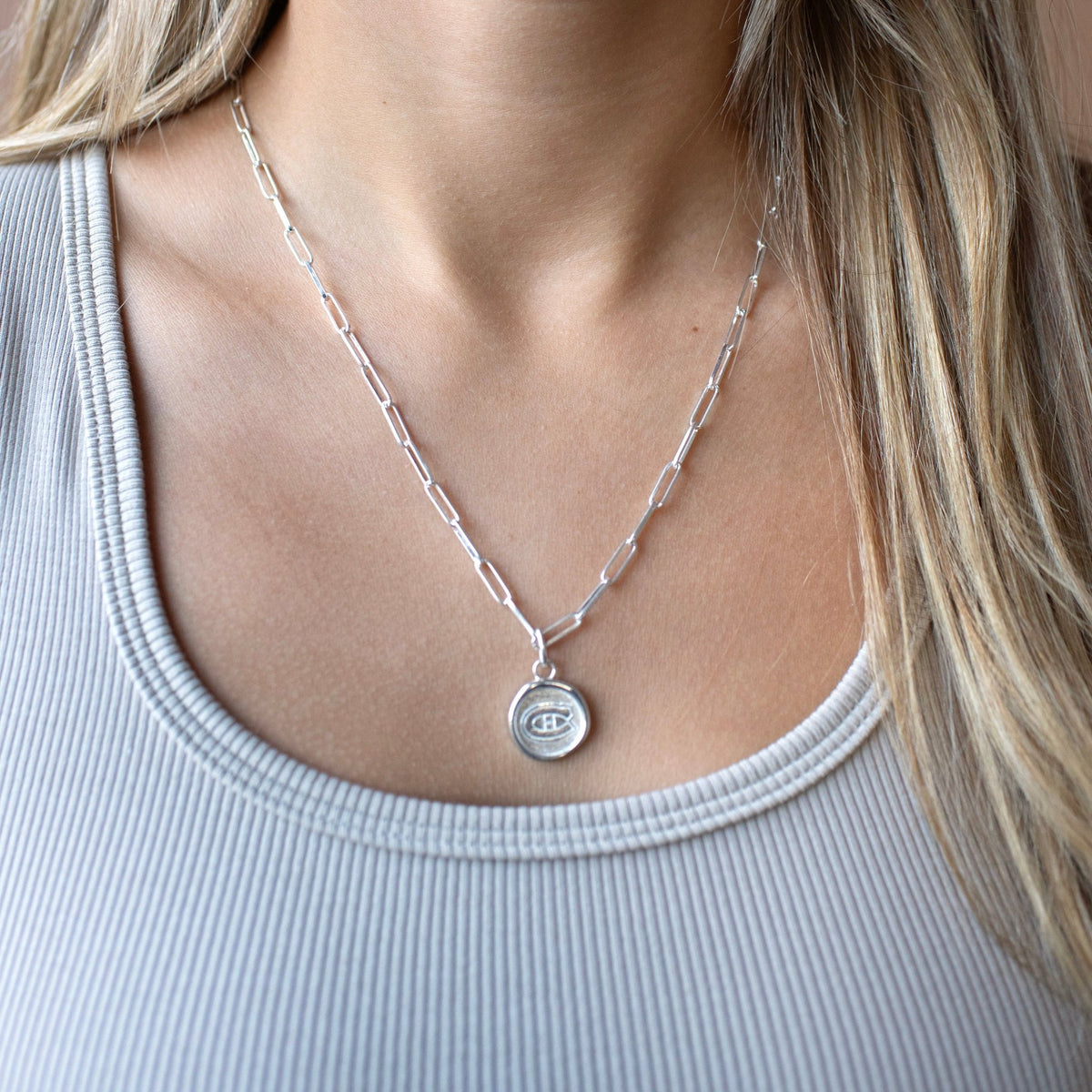 Montréal Canadiens Wax Seal Oval Link Pendant Necklace - SO PRETTY CARA COTTER