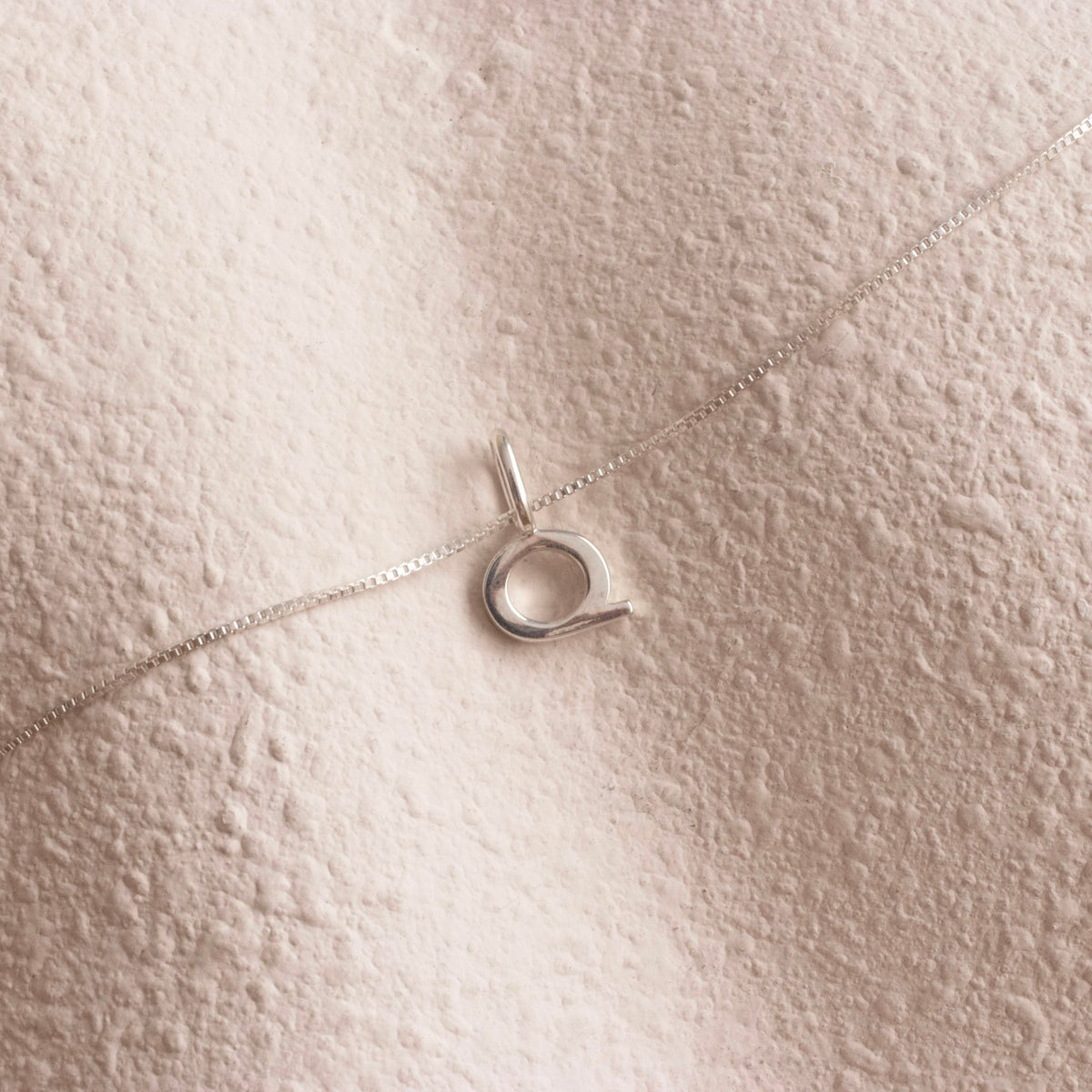 NOTABLE LETTER CHARM - Q - SO PRETTY CARA COTTER