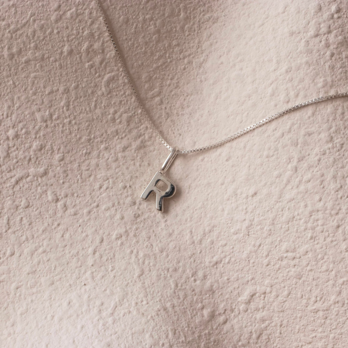 NOTABLE LETTER CHARM - R - SO PRETTY CARA COTTER