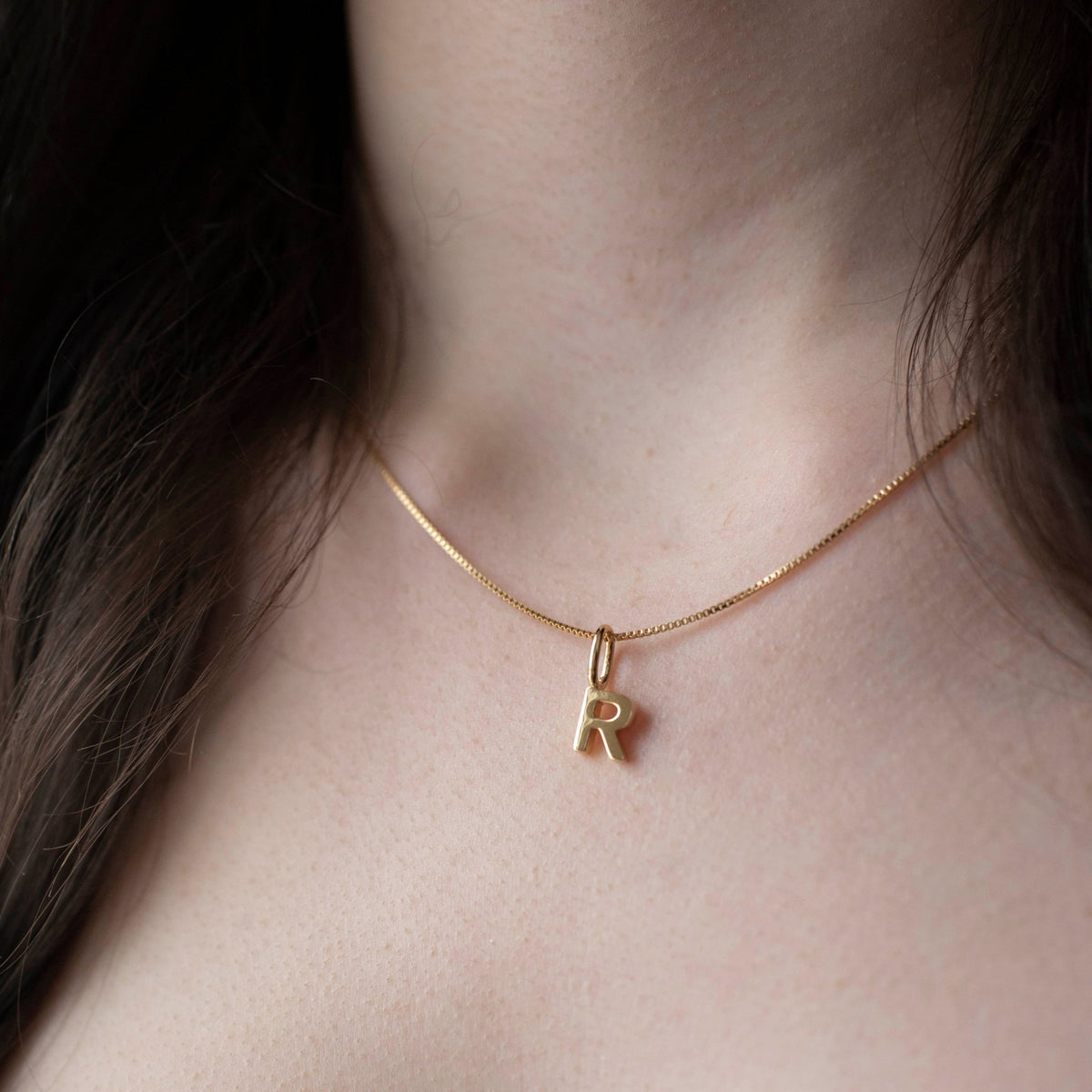 NOTABLE LETTER CHARM - R - SO PRETTY CARA COTTER