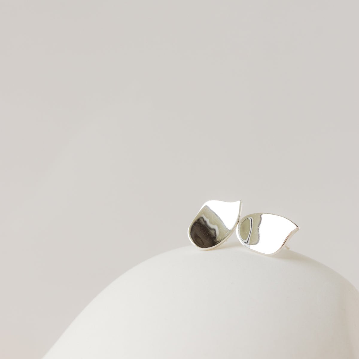 POISE CURVE STUDS - SO PRETTY CARA COTTER