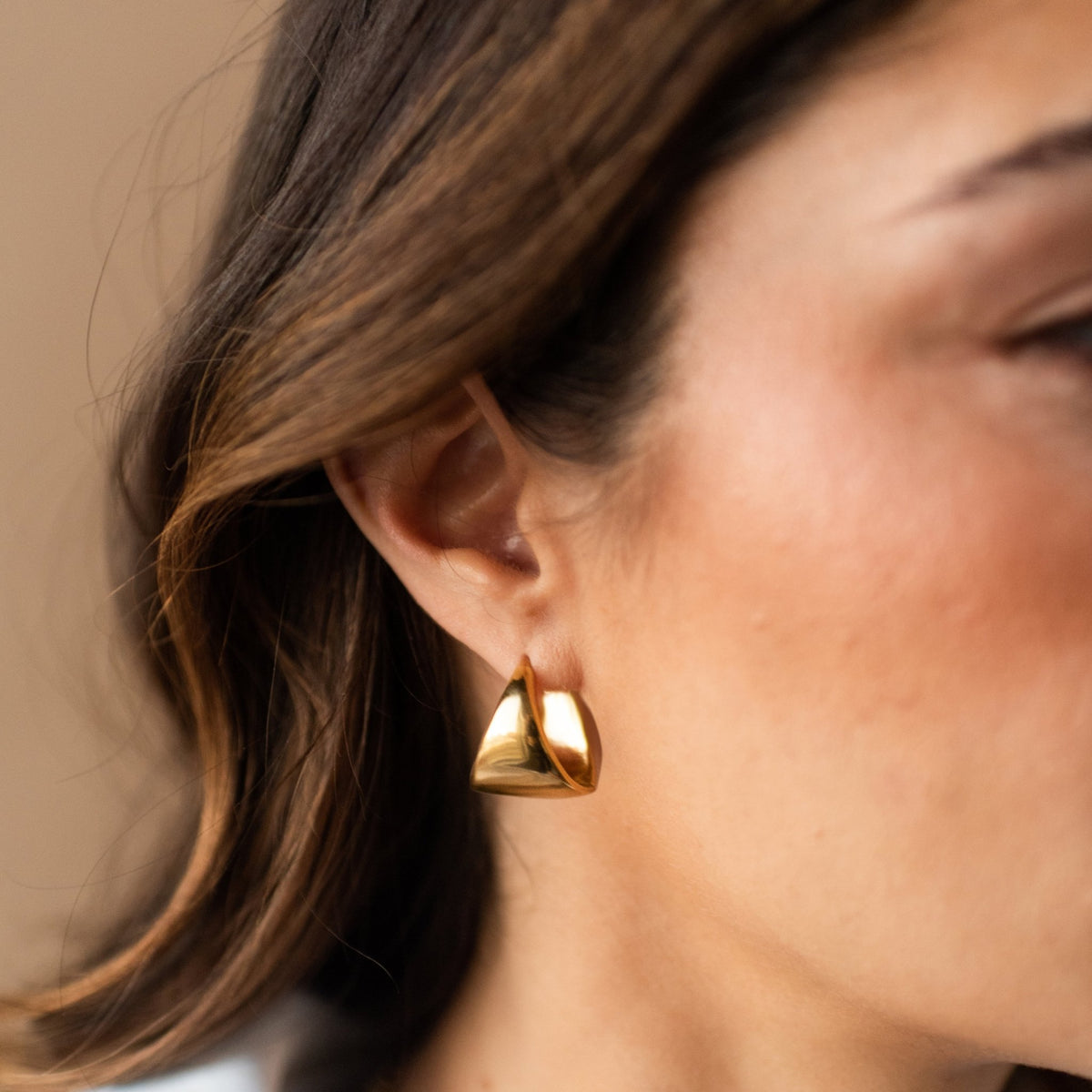 Poise Grande Sculpted Triangle Hoops - SO PRETTY CARA COTTER