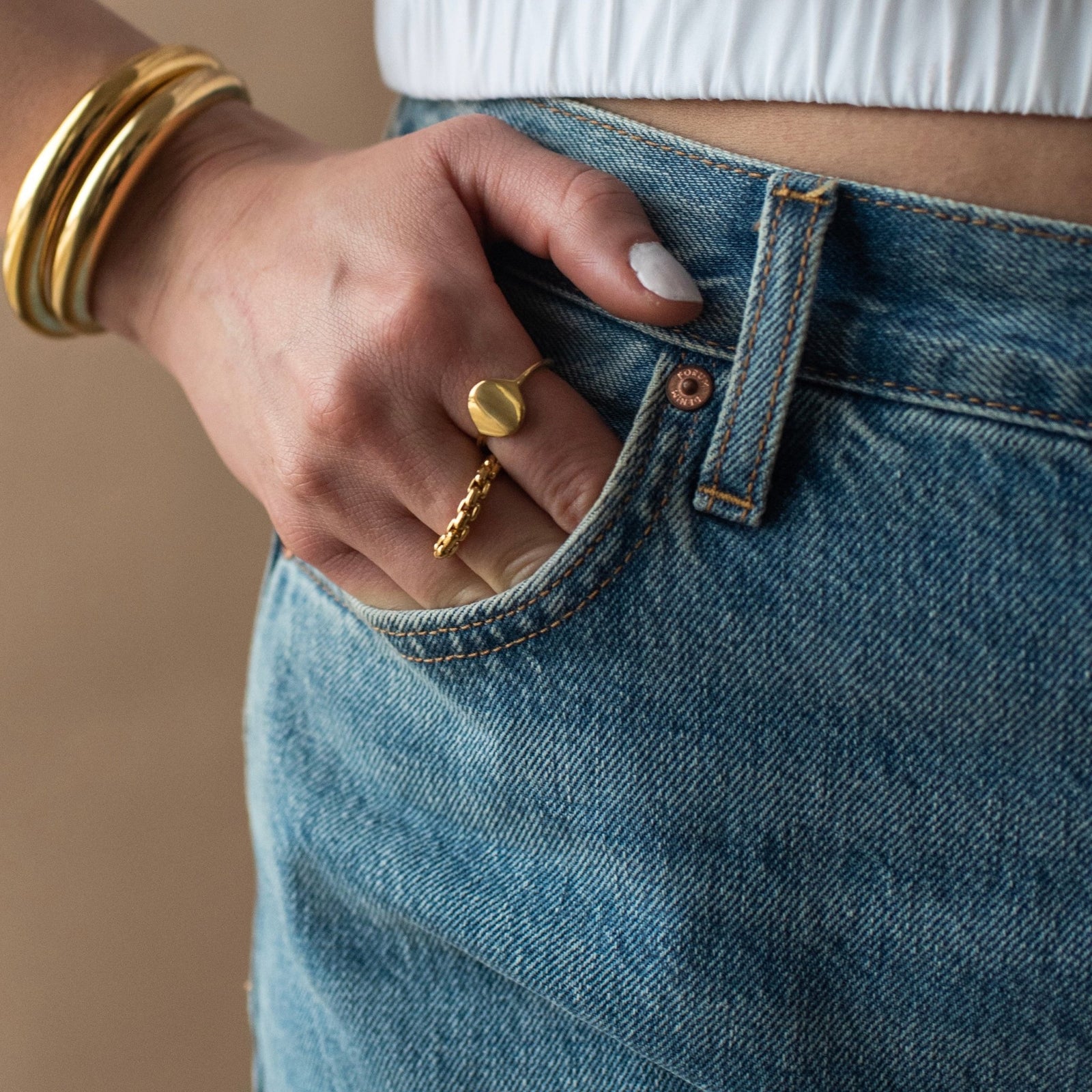 Poise Oval Signet RIng - SO PRETTY CARA COTTER