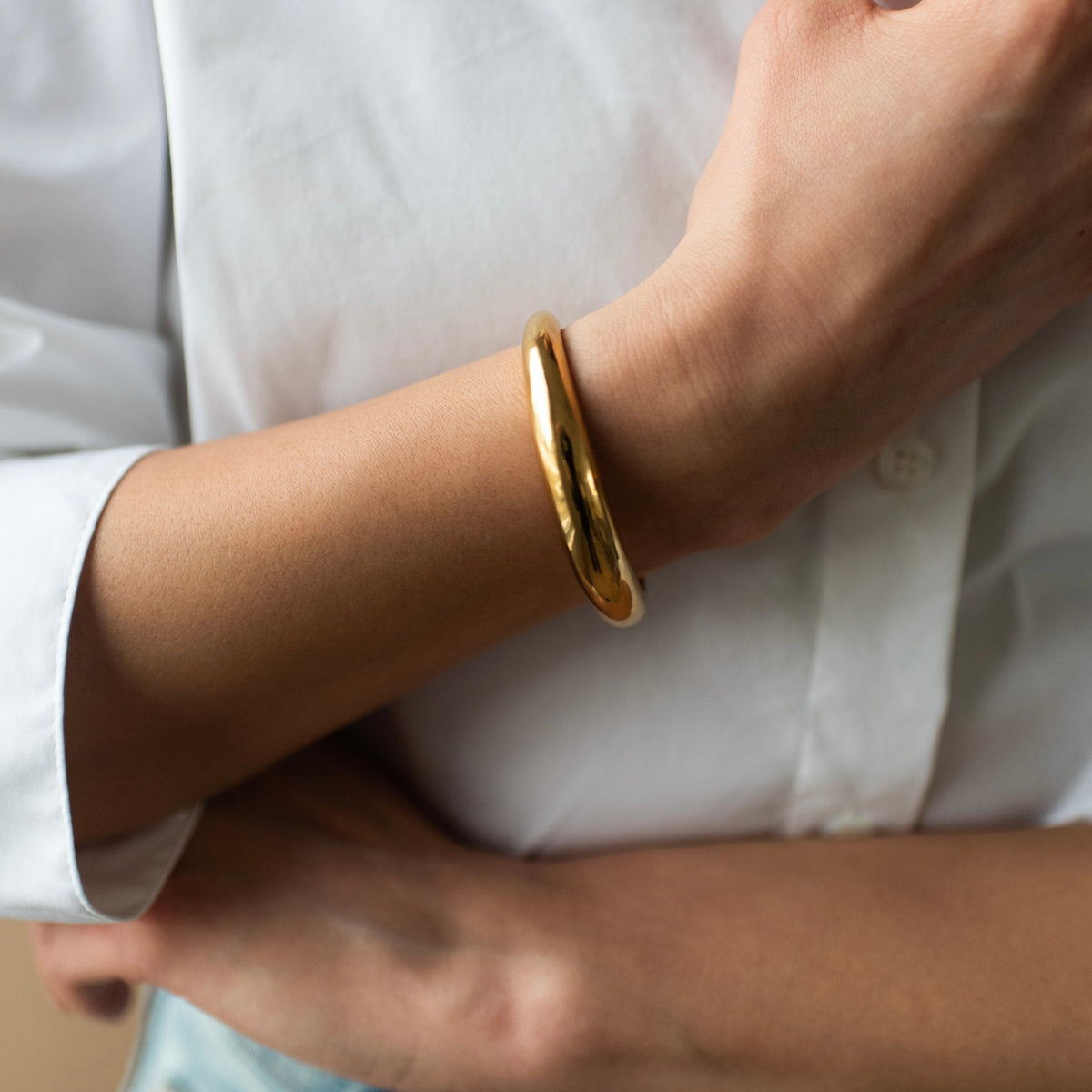 Poise Sculpted Cuff Bracelet - SO PRETTY CARA COTTER