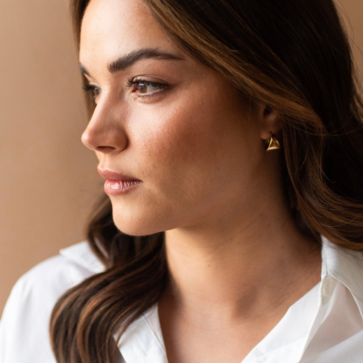 Poise Sculpted Triangle Hoops - Medium - SO PRETTY CARA COTTER