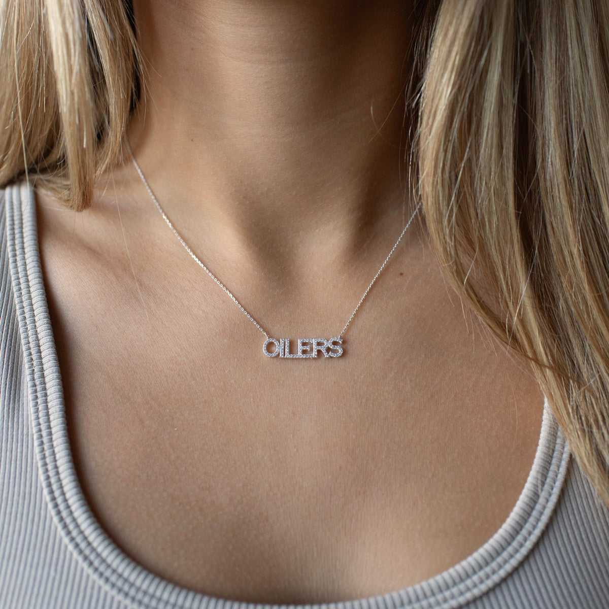 Pre - Order Edmonton Oilers Pavé Necklace - SO PRETTY CARA COTTER