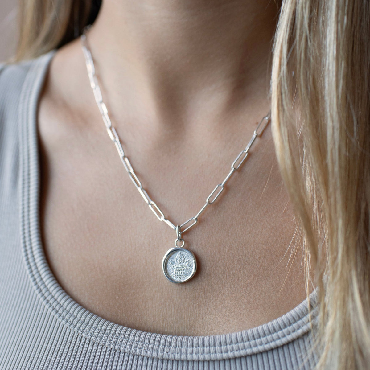 Toronto Maple Leafs Wax Seal Oval Link Pendant Necklace - SO PRETTY CARA COTTER