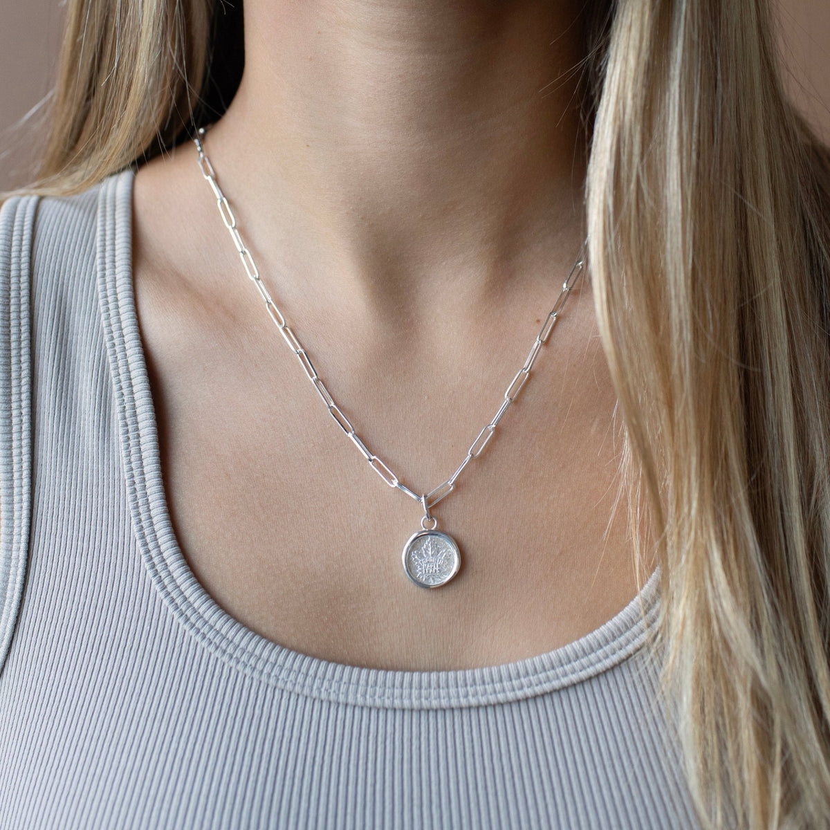 Toronto Maple Leafs Wax Seal Oval Link Pendant Necklace - SO PRETTY CARA COTTER