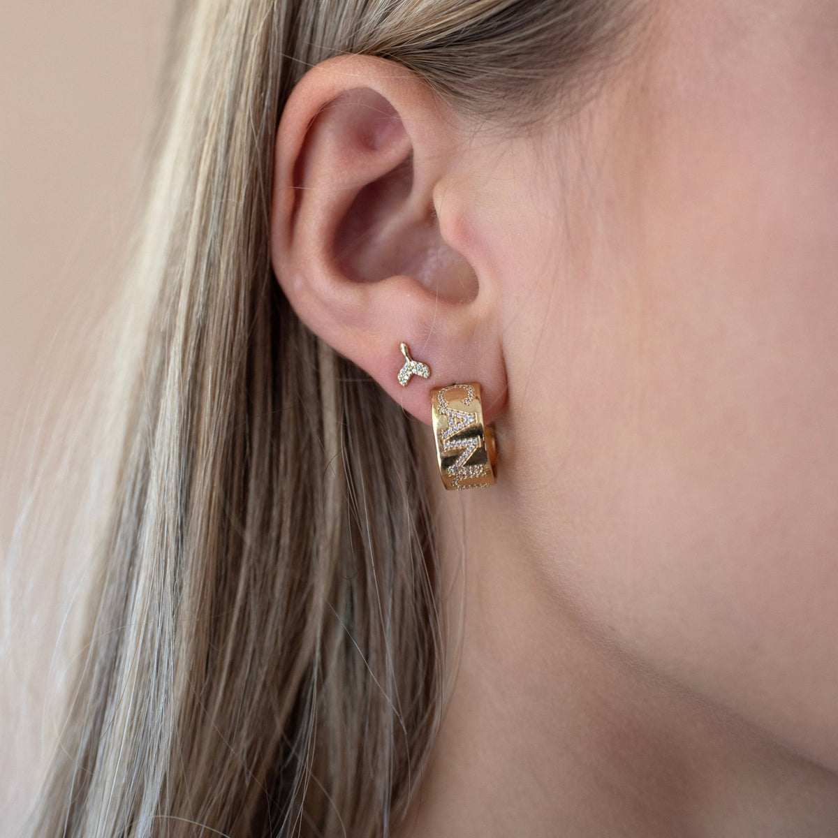 Vancouver Canucks Pavé Cigar Band Hoop Earrings - SO PRETTY CARA COTTER