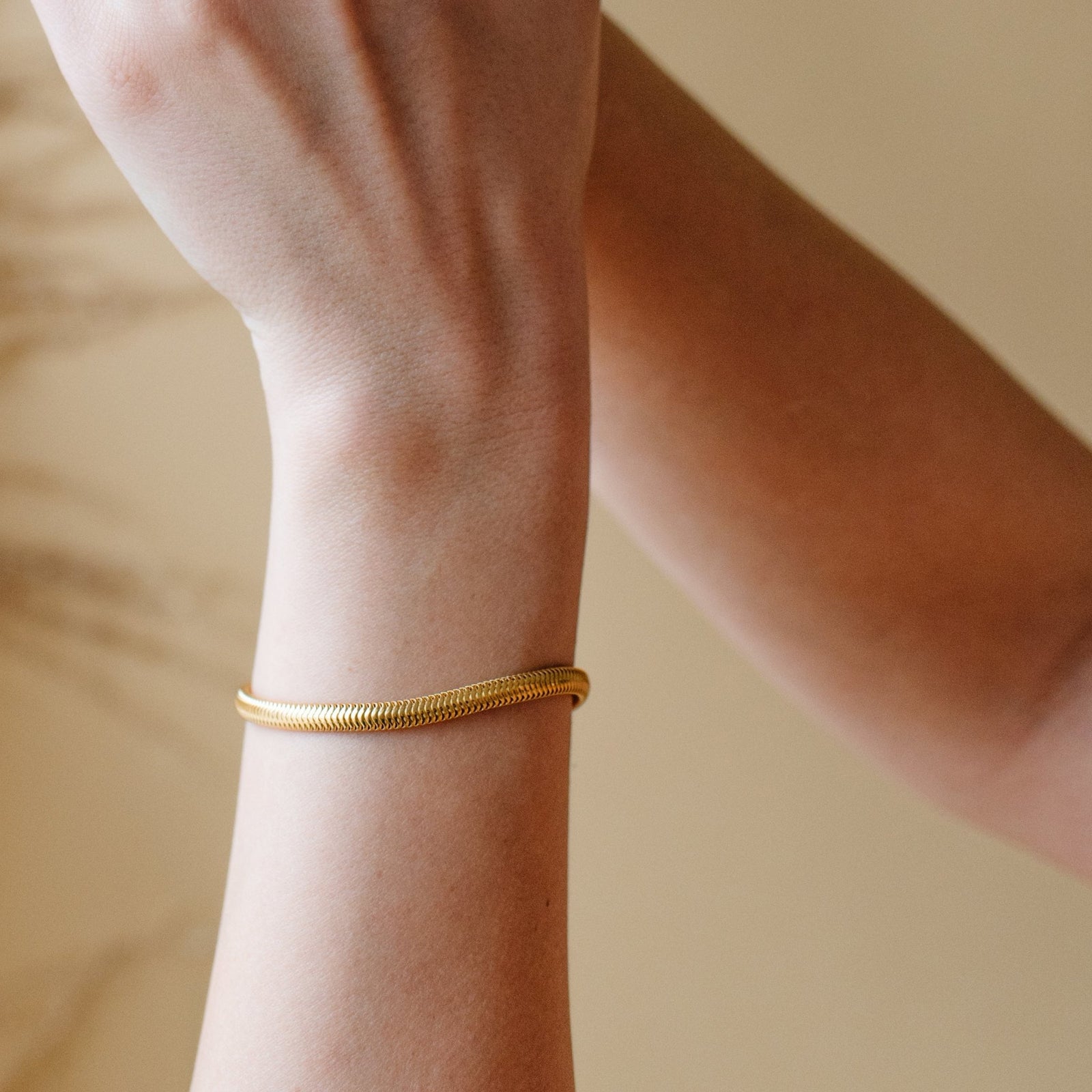 FEARLESS COBRA BRACELET - GOLD - SO PRETTY CARA COTTER