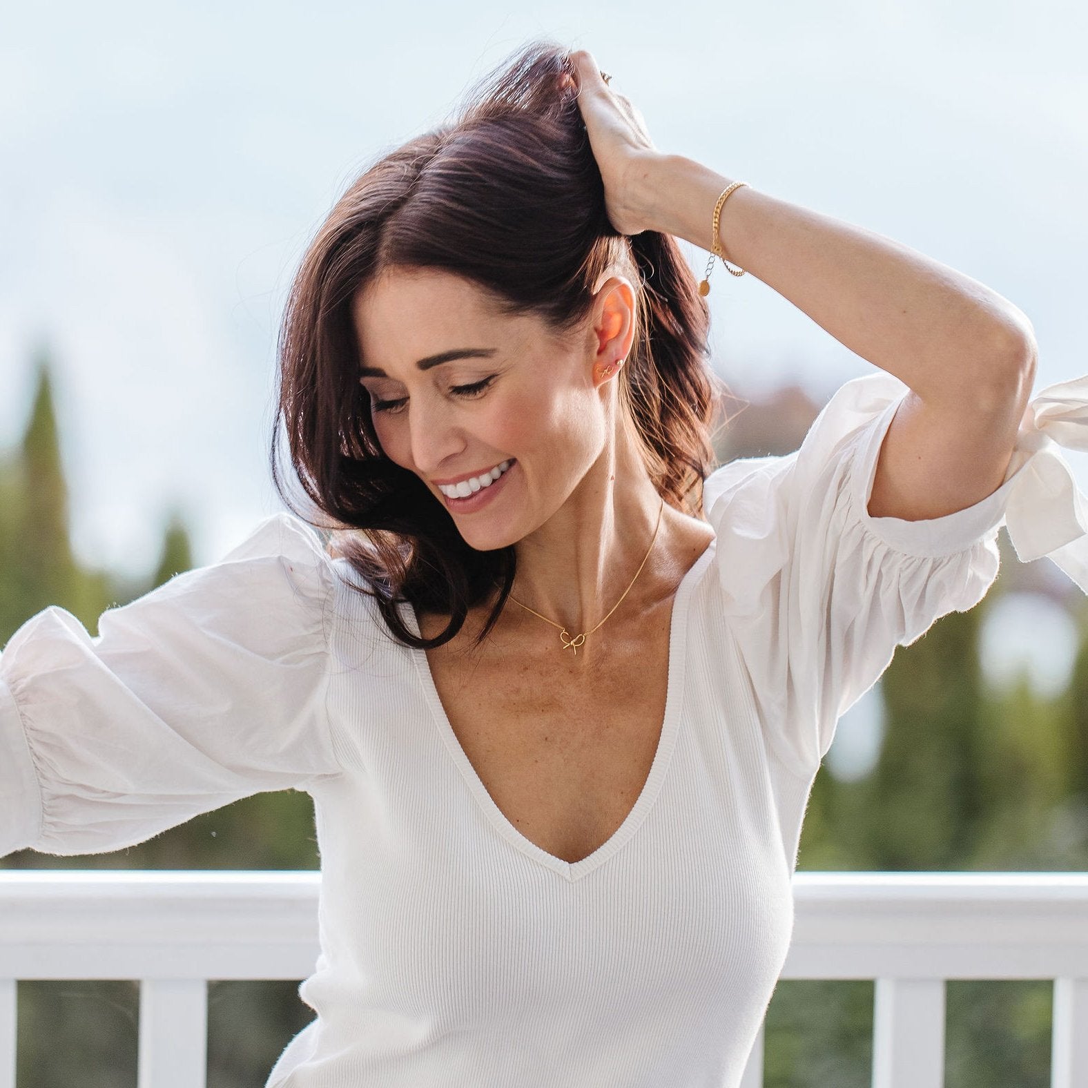 FRAICHE INSPIRE BOW NECKLACE - GOLD - SO PRETTY CARA COTTER